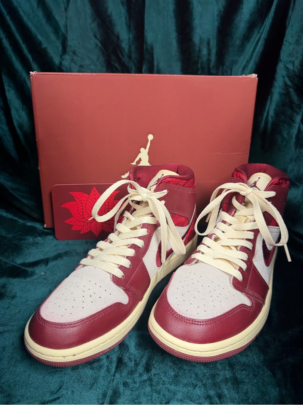Wmns Air Jordan 1 Mid SE ‘Tiki Red’ Size 10
